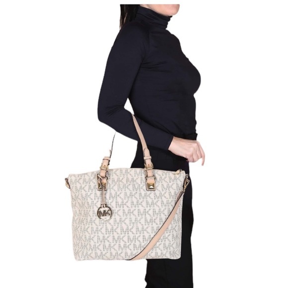 MICHAEL KORS SIGNATURE VANILLA SHOPPING TOTE SHOULDER BAG - Picture 1 of 14